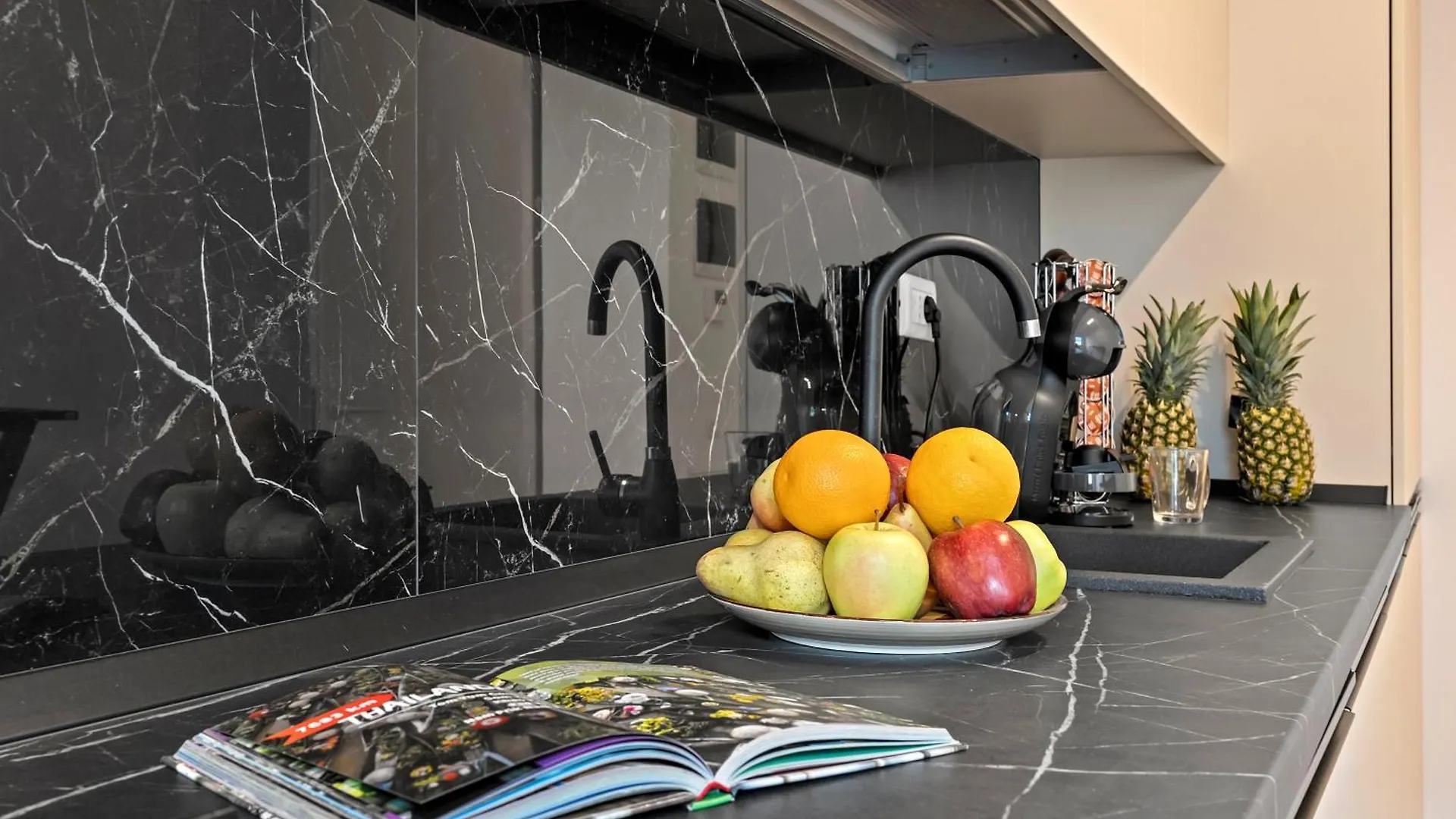 Studio Luxury Cortina North Residence Pipera Voluntari 0*,
